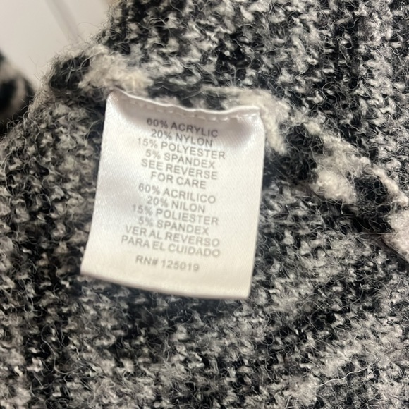 Joseph A. Open Front Long Hooded Cardigan. Size X-Small. - Picture 5 of 8